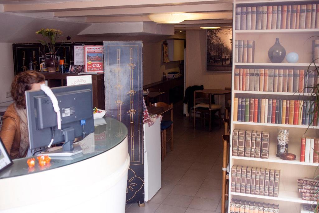 Hostel The Veteran Amsterdam Dış mekan fotoğraf